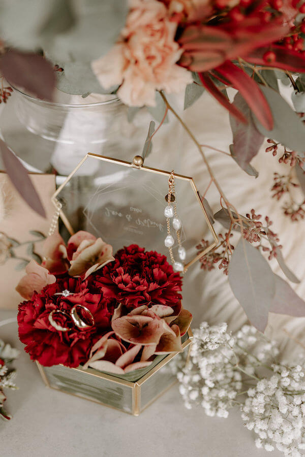 Rosen und Geschwister - neben Hotel Hirsch, Füssen, Allgäu - Blumen, Pflanzen, Schönes - Ringkissen Hochzeit